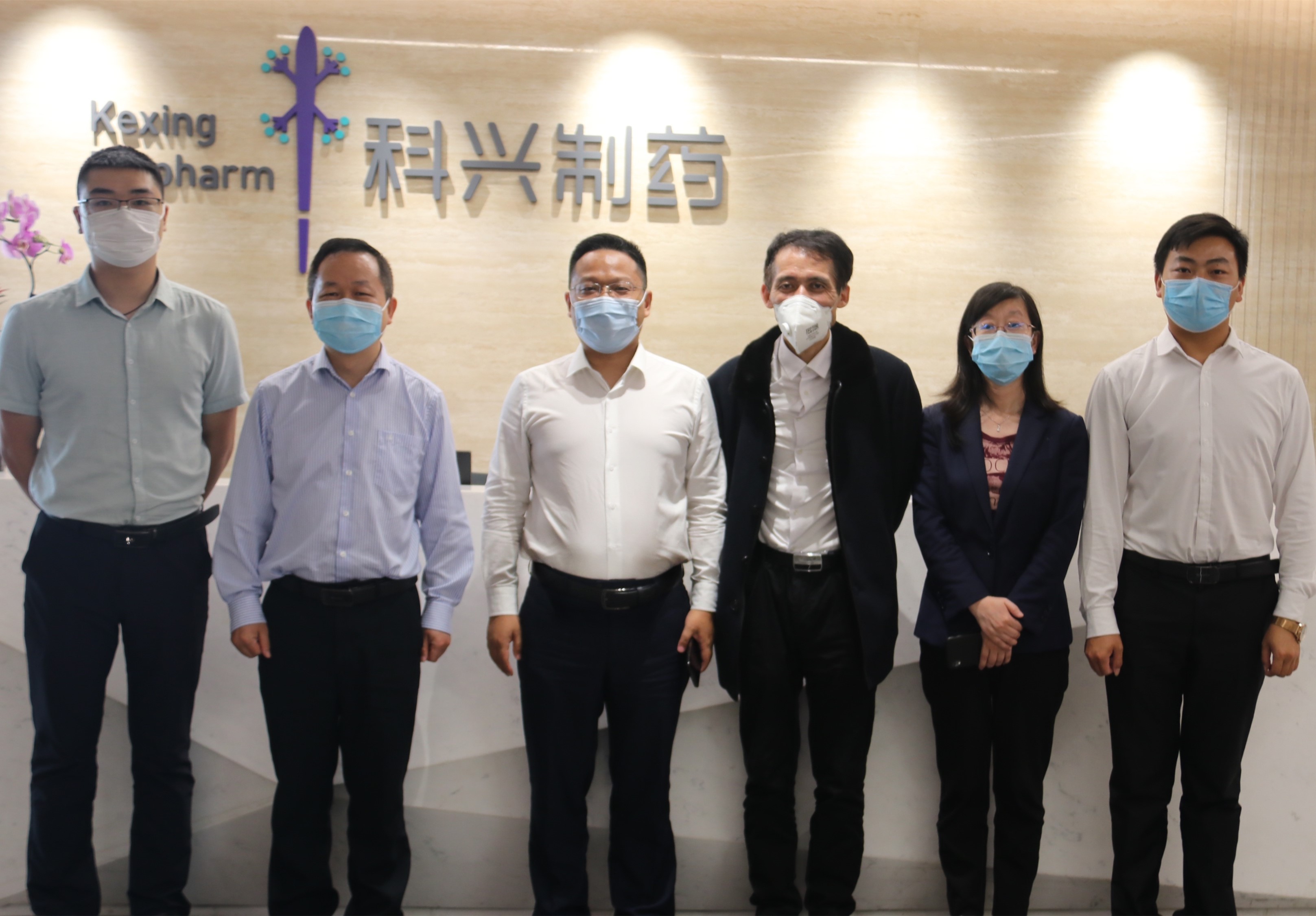 加快智能化建設(shè)，促進(jìn)科興制藥高質(zhì)量增長(zhǎng)——楚天科技執(zhí)行總裁曾凡云一行蒞臨科興制藥交流